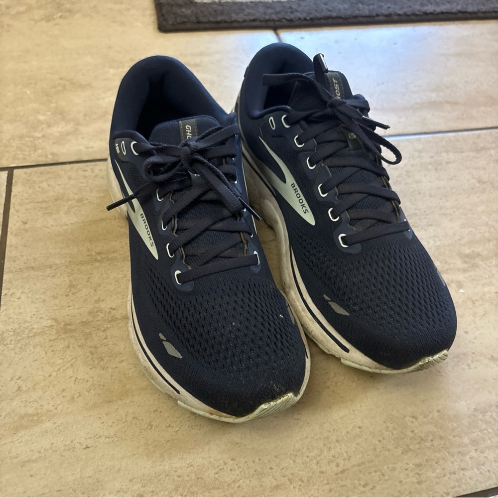 Brooks Ghost 15 Navy White Womens Size 9.5 Wide D  Running Shoes - 1203801d450